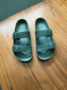 Green 2 Strap Slides